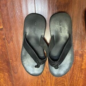 Unisex Black Leather Old Navy Flip Flops